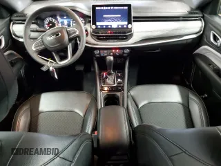 2024 Jeep Compass Latitude с VIN 3C4NJDBN6RT604624, выставлен на аукционе Copart как лот 63016605 с пробегом 39 068 миль миль и Чистый • Clean title. История ставок и продаж доступна на DreamBid. Изображение 8.