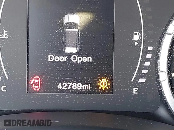 2018 Jeep Renegade Sport with VIN ZACCJBAB1JPJ06259, listed as a IAAI auction lot 41249932 with 42,789 mi miles and . Bid and sale history available at DreamBid. Image 15.