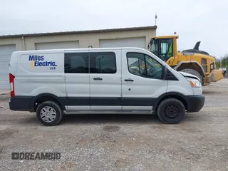 2019 Ford Transit с VIN 1FTYR1ZM8KKB50045, выставлен на аукционе IAAI как лот 41467897 с пробегом 106 525 миль миль и . История ставок и продаж доступна на DreamBid. Изображение 13.
