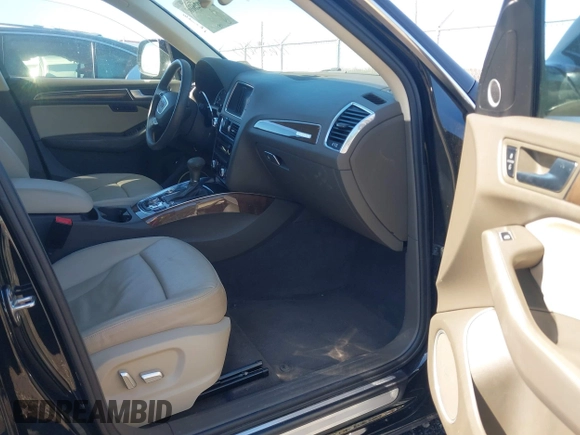 2016 Audi Q5 Premium Plus with VIN WA1L2AFP3GA132833, listed as a IAAI auction lot 41628065 with 139,877 mi miles. Bid and sale history available at carsss.com. Image 5.