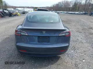 2023 Tesla Model 3 z VIN 5YJ3E1EA5PF451085, wystawiony jako IAAI lot #41941655 z przebiegiem 56 532 mil mil oraz . Historia ofert i sprzedaży dostępna na DreamBid. Obrazek 16.