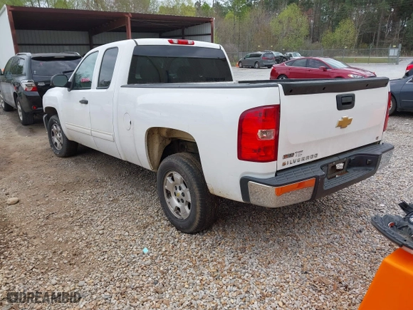 2012 Chevrolet Silverado 1500 LT with VIN 1GCRCSE01CZ180933, listed as a IAAI auction lot 41784055 with 235,310 mi miles. Bid and sale history available at carsss.com. Image 3.