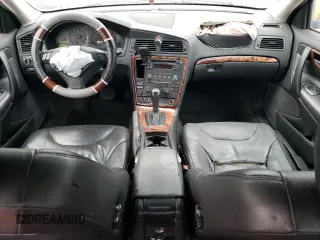 2005 Volvo S60 with VIN YV1RH592452479790, listed as a Copart auction lot 48453315 with 198,242 mi miles and Salvage Title. Bid and sale history available at carsss.com. Image 8.