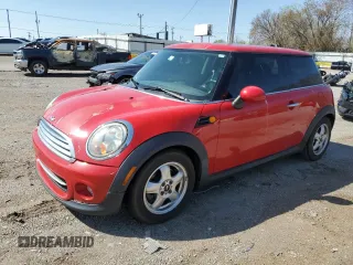 2011 MINI Hardtop with VIN WMWSU3C58BT093712, listed as a Copart auction lot 52295525 with 113,455 mi miles and Clean Title. Bid and sale history available at DreamBid. Image 1.