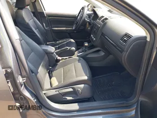 2010 Volkswagen Jetta SE with VIN 3VWRZ7AJXAM007966, listed as a IAAI auction lot 42168604 with 199,632 mi miles and . Bid and sale history available at DreamBid. Image 5.