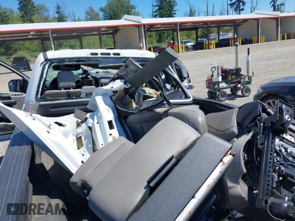 2019 Ford F-150 XL z VIN 1FTEX1CP9KKD06220, wystawiony jako IAAI lot #42606017 z przebiegiem Nie podano mil oraz . Historia ofert i sprzedaży dostępna na DreamBid. Obrazek 12.