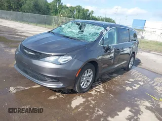 2023 Chrysler Voyager LX z VIN 2C4RC1CG9PR585738, wystawiony jako IAAI lot #42209993 z przebiegiem 50 625 mil mil oraz . Historia ofert i sprzedaży dostępna na DreamBid. Obrazek 17.
