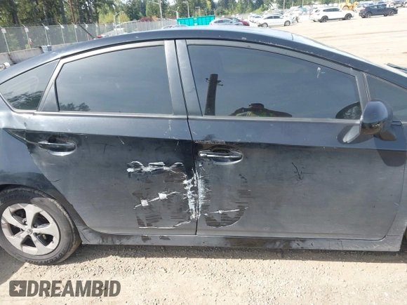 2015 Toyota Prius Four with VIN JTDKN3DU8F1984610, listed as a IAAI auction lot 42165175 with 128,803 mi miles and . Bid and sale history available at DreamBid. Image 13.