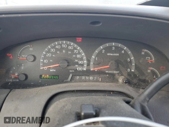 2000 Ford F-150 XL with VIN 1FTRX17L1YKA97900, listed as a Copart auction lot 48758555 with 220,834 mi miles and Clean Title. Bid and sale history available at carsss.com. Image 9.