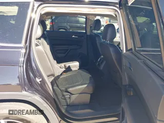 2018 Volkswagen Atlas SEL Premium with VIN 1V2NR2CA3JC542820, listed as a IAAI auction lot 41771245 with 68,462 mi miles and . Bid and sale history available at DreamBid. Image 8.