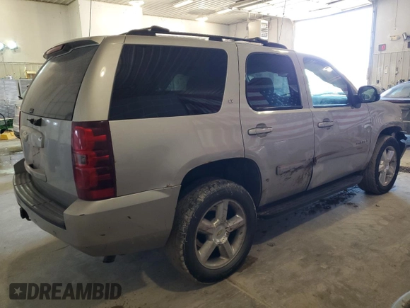 2007 Chevrolet Tahoe LT z VIN 1GNEK130X7R127210, wystawiony jako Copart lot #42973325 z przebiegiem 228 650 mil mil oraz Szkoda całkowita • Salvage title. Historia ofert i sprzedaży dostępna na DreamBid. Obrazek 3.