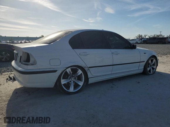 2003 BMW 3 Series 325i with VIN WBAET37403NJ26127, listed as a Copart auction lot 47424405 with 188,877 mi miles and Salvage Title. Bid and sale history available at carsss.com. Image 3.