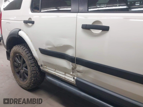 2006 Land Rover LR3 SE with VIN SALAE25436A375065, listed as a IAAI auction lot 42281871 with 121,338 mi miles and . Bid and sale history available at DreamBid. Image 6.