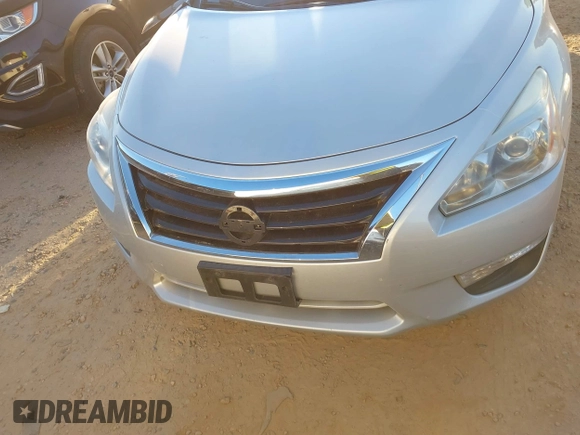 2015 Nissan Altima 2.5 SV with VIN 1N4AL3AP2FC591938, listed as a IAAI auction lot 41023604 with 132,988 mi miles. Bid and sale history available at carsss.com. Image 11.