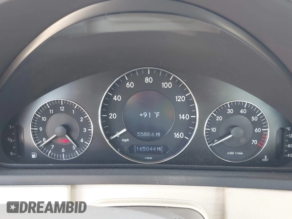 2009 Mercedes-Benz CLK 350 z VIN WDBTJ56H89F263852, wystawiony jako IAAI lot #42296657 z przebiegiem 165 044 mil mil oraz . Historia ofert i sprzedaży dostępna na DreamBid. Obrazek 7.