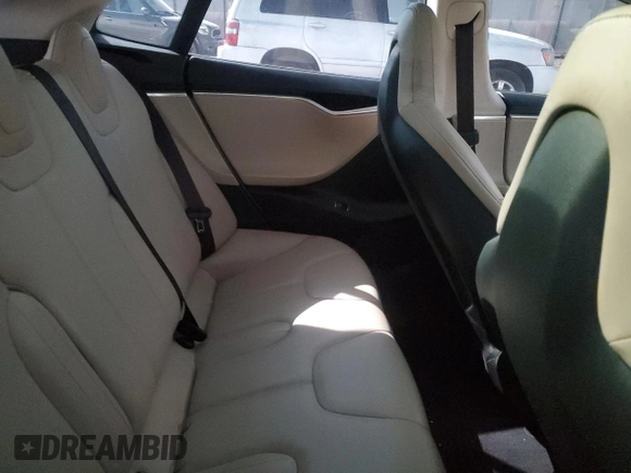 2014 Tesla Model S 60 z VIN 5YJSA1H19EFP37392, wystawiony jako Copart lot #57347625 z przebiegiem Nie podano mil oraz Szkoda całkowita • Salvage title. Historia ofert i sprzedaży dostępna na DreamBid. Obrazek 10.