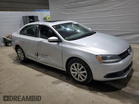 2013 Volkswagen Jetta SE с VIN 3VWDX7AJ4DM359557, выставлен на аукционе Copart как лот 52078505 с пробегом 146 339 миль миль и Списание • Salvage title. История ставок и продаж доступна на DreamBid. Изображение 4.