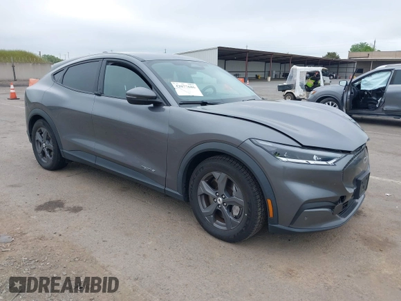 2021 Ford Mustang Mach-E Select z VIN 3FMTK1RM8MMA18120, wystawiony jako IAAI lot #42077686 z przebiegiem 71 626 mil mil oraz . Historia ofert i sprzedaży dostępna na DreamBid. Obrazek 1.