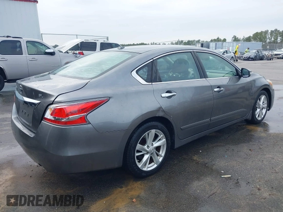2015 Nissan Altima SL with VIN 1N4AL3AP2FN373339, listed as a IAAI auction lot 41506161 with 131,009 mi miles and . Bid and sale history available at DreamBid. Image 4.