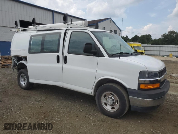 2019 Chevrolet Express Cargo Van with VIN 1GCWGAFG5K1299451, listed as a Copart auction lot 65785654 with 22,343 mi miles and Salvage Title. Bid and sale history available at carsss.com. Image 4.