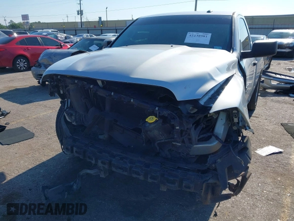 2016 Ram 1500 Tradesman with VIN 3C6JR6AG2GG262141, listed as a IAAI auction lot 42238981 with 118,102 mi miles and . Bid and sale history available at DreamBid. Image 6.