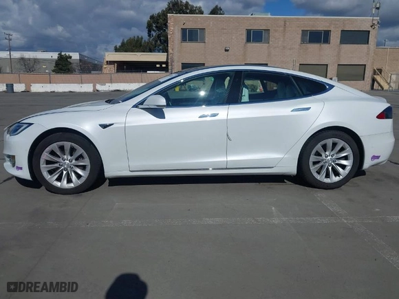 2018 Tesla Model S 75D with VIN 5YJSA1E22JF271649, listed as a IAAI auction lot 41703207 with 1 mi miles. Bid and sale history available at carsss.com. Image 15.