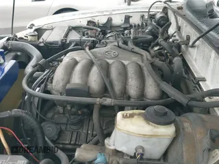1998 Toyota 4Runner SR5 z VIN JT3HN86R1W0135977, wystawiony jako IAAI lot #43150377 z przebiegiem 176 987 mil mil oraz . Historia ofert i sprzedaży dostępna na DreamBid. Obrazek 12.