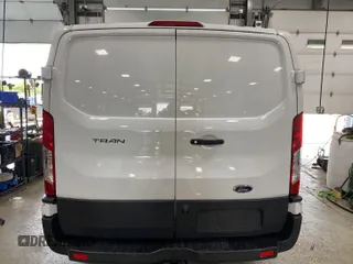 2019 Ford Transit с VIN 1FTYR1YM8KKA30666, выставлен на аукционе IAAI как лот 42585431 с пробегом 78 828 миль миль и . История ставок и продаж доступна на DreamBid. Изображение 4.