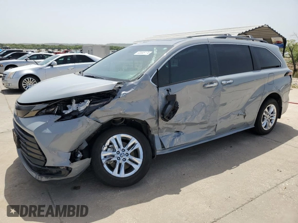 2022 Toyota Sienna XLE Woodland Edition with VIN 5TDASKFC4NS043062, listed as a Copart auction lot 65585174 with 26,077 mi miles and Clean Title. Bid and sale history available at carsss.com. Image 1.