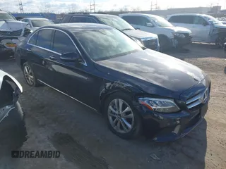 2019 Mercedes-Benz C 300 with VIN 55SWF8EB1KU319315, listed as a IAAI auction lot 41280828 with 81,845 mi miles and . Bid and sale history available at carsss.com. Image 1.