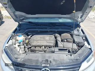 2014 Volkswagen Jetta SE z VIN 3VWD17AJ6EM234451, wystawiony jako IAAI lot #42544809 z przebiegiem 140 009 mil mil oraz . Historia ofert i sprzedaży dostępna na DreamBid. Obrazek 10.