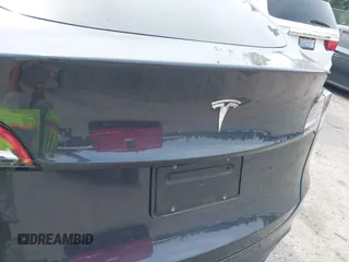 2024 Tesla Model Y с VIN 7SAYGDEDXRF054960, выставлен на аукционе IAAI как лот 42585098 с пробегом 17 703 миль миль и . История ставок и продаж доступна на DreamBid. Изображение 6.