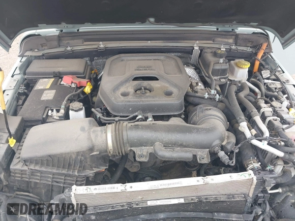 2024 Jeep Wrangler Sahara z VIN 1C4RJXP64RW233090, wystawiony jako IAAI lot #42772286 z przebiegiem 36 278 mil mil oraz . Historia ofert i sprzedaży dostępna na DreamBid. Obrazek 10.