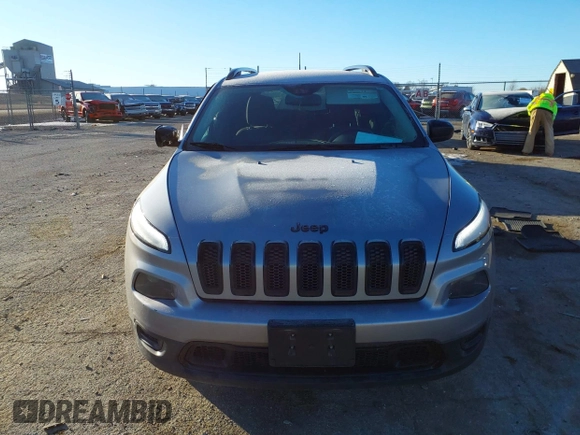2017 Jeep Cherokee Altitude z VIN 1C4PJLAB3HW508050, wystawiony jako IAAI lot #41430524 z przebiegiem 120 819 mil mil oraz . Historia ofert i sprzedaży dostępna na DreamBid. Obrazek 12.