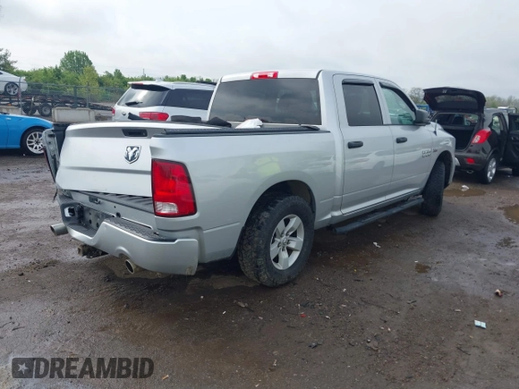 2017 Ram 1500 Express z VIN 3C6RR7KT0HG793912, wystawiony jako IAAI lot #42117201 z przebiegiem 111 728 mil mil oraz . Historia ofert i sprzedaży dostępna na DreamBid. Obrazek 4.