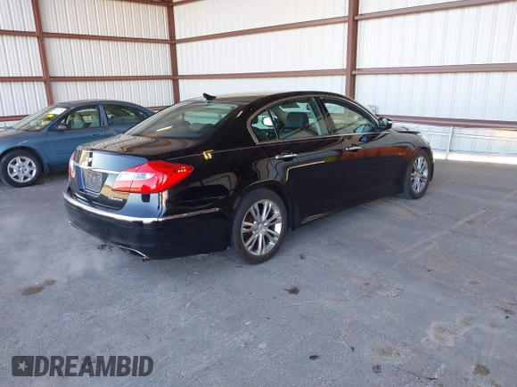 2012 Hyundai Genesis 3.8L z VIN KMHGC4DD1CU154834, wystawiony jako IAAI lot #40749774 z przebiegiem 186 855 mil mil oraz . Historia ofert i sprzedaży dostępna na DreamBid. Obrazek 4.