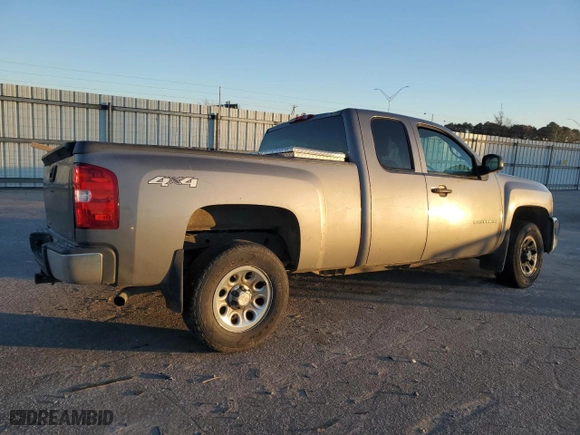 2013 Chevrolet Silverado 1500 Work Truck with VIN 1GCRKPE76DZ111623, listed as a Copart auction lot 84138944 with 379,128 mi miles and Salvage Title. Bid and sale history available at carsss.com. Image 3.