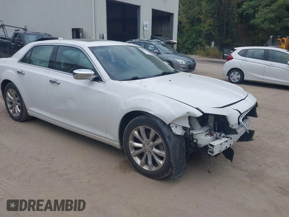 2019 Chrysler 300 Limited with VIN 2C3CCAKG7KH634459, listed as a IAAI auction lot 40450997 with 97,809 mi miles. Bid and sale history available at carsss.com. Image 1.