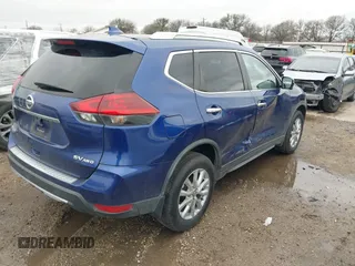 2018 Nissan Rogue SV with VIN JN8AT2MV7JW307875, listed as a IAAI auction lot 41559751 with 76,831 mi miles. Bid and sale history available at carsss.com. Image 4.