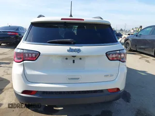 2020 Jeep Compass Altitude z VIN 3C4NJCBB8LT124978, wystawiony jako IAAI lot #42084990 z przebiegiem 101 501 mil mil oraz . Historia ofert i sprzedaży dostępna na DreamBid. Obrazek 16.