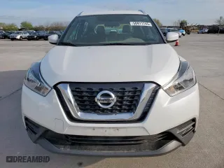 2018 Nissan Kicks SV with VIN 3N1CP5CU4JL506720, listed as a Copart auction lot 50911745 with 149,424 mi miles and Clean Title. Bid and sale history available at carsss.com. Image 5.