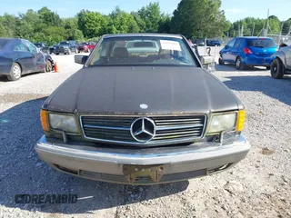 1986 Mercedes-Benz 560 z VIN WDBCA45D7GA200289, wystawiony jako IAAI lot #42313986 z przebiegiem 203 457 mil mil oraz . Historia ofert i sprzedaży dostępna na DreamBid. Obrazek 12.