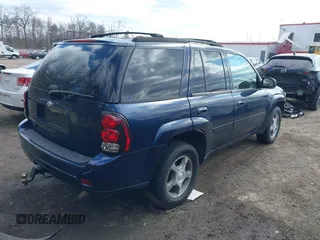 2007 Chevrolet TrailBlazer LS with VIN 1GNDT13SX72223972, listed as a IAAI auction lot 41609686 with 165,523 mi miles. Bid and sale history available at carsss.com. Image 4.