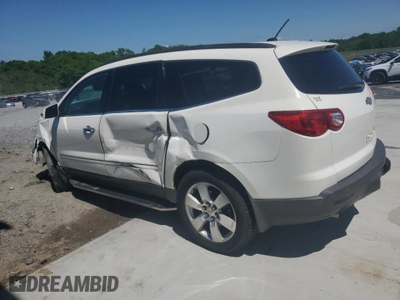 2012 Chevrolet Traverse LTZ z VIN 1GNKRLED5CJ233616, wystawiony jako Copart lot #52309145 z przebiegiem Nie podano mil oraz Szkoda całkowita • Salvage title. Historia ofert i sprzedaży dostępna na DreamBid. Obrazek 2.