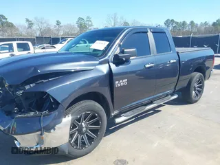 2018 Ram 1500 Big Horn z VIN 1C6RR7GG0JS218820, wystawiony jako IAAI lot #41747621 z przebiegiem 114 959 mil mil oraz . Historia ofert i sprzedaży dostępna na DreamBid. Obrazek 2.