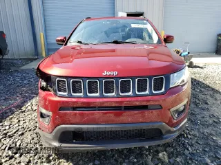 2020 Jeep Compass Latitude with VIN 3C4NJDBB6LT251735, listed as a Copart auction lot 50236265 with 113,258 mi miles and Clean Title. Bid and sale history available at DreamBid. Image 5.
