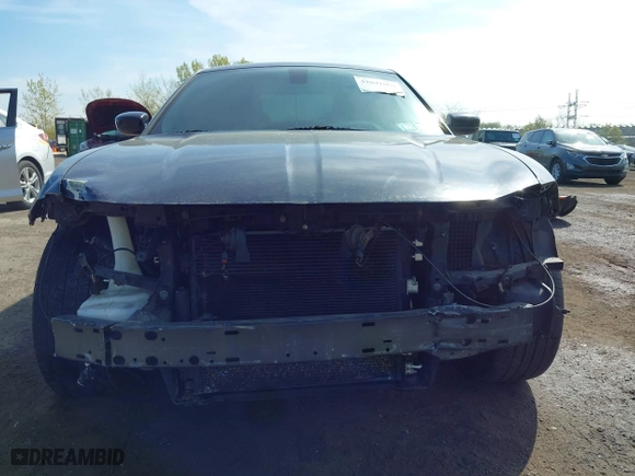 2017 Dodge Charger SE with VIN 2C3CDXBG3HH517552, listed as a IAAI auction lot 42041664 with 152,262 mi miles. Bid and sale history available at carsss.com. Image 12.