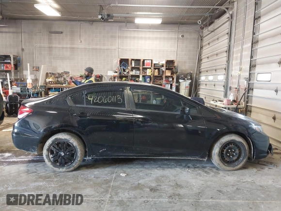 2015 Honda Civic LX z VIN 19XFB2F5XFE095153, wystawiony jako IAAI lot #42060113 z przebiegiem 102 952 mil mil oraz . Historia ofert i sprzedaży dostępna na DreamBid. Obrazek 13.