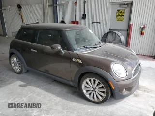 2010 MINI Hardtop S with VIN WMWMF7C51ATX45076, listed as a Copart auction lot 57240395 with 81,901 mi miles and Clean title. Bid and sale history available at DreamBid. Image 4.