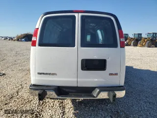 2022 GMC Savana Cargo Van with VIN 1GTW7AFP8N1231004, listed as a Copart auction lot 81510434 with 15,698 mi miles and Clean Title. Bid and sale history available at carsss.com. Image 6.